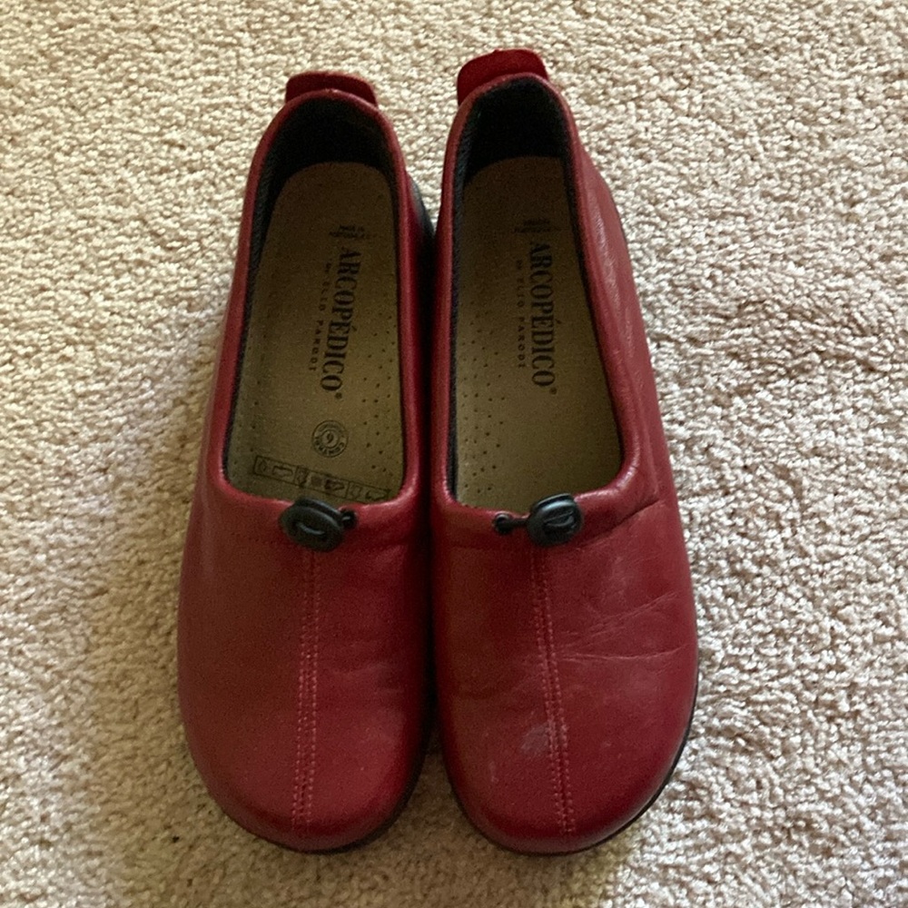 Arcopedico  Queen Red Flats Elegant Loafers